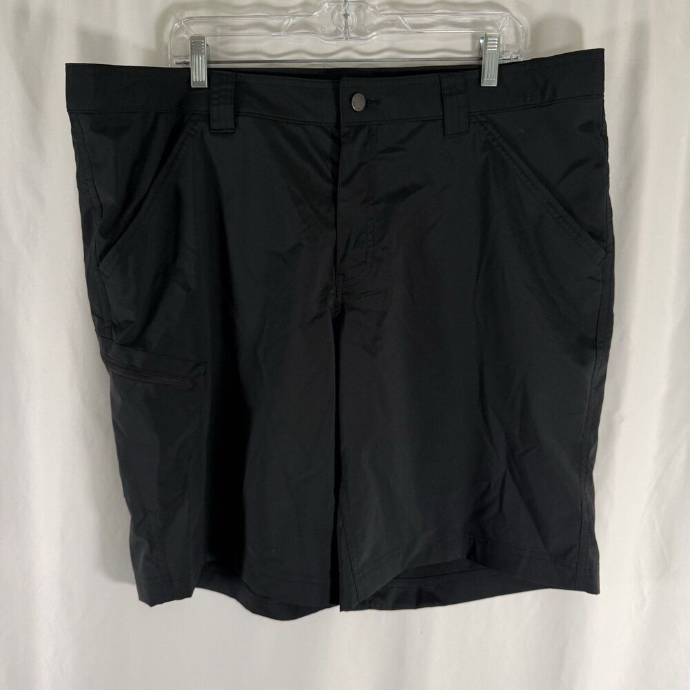 Columbia Omni-Shade Shorts Men's 42 Black 10" Inseam Sun Shade Pockets